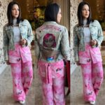 Sunny Leone Instagram – Love this travel outfit! 
By – @labelmannatgupta @huepop.store
Styled by @hitendrakapopara assisted by @sameerkatariya92 

See you today at 5pm  for the launch of @starstruckbysl newest collection !!! 

Location -Dubai World Trade Center !!!

@cbbc 
@brands4ustores 
@samyanivijay 
@starstruckbysl 
@dwtc_official