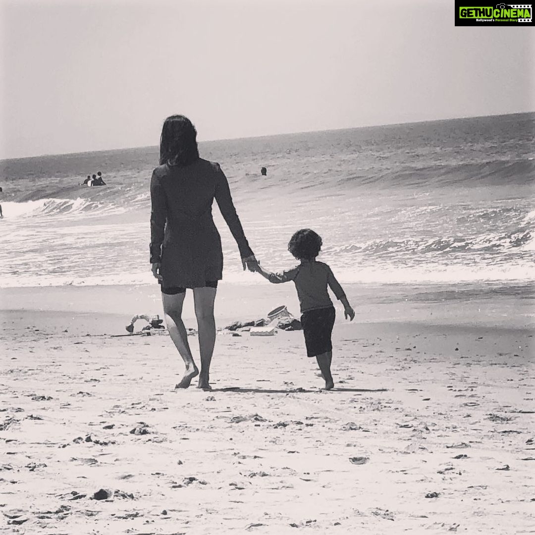 Sunny Leone Instagram – Me and my little nugget Noah!! Gethu Cinema