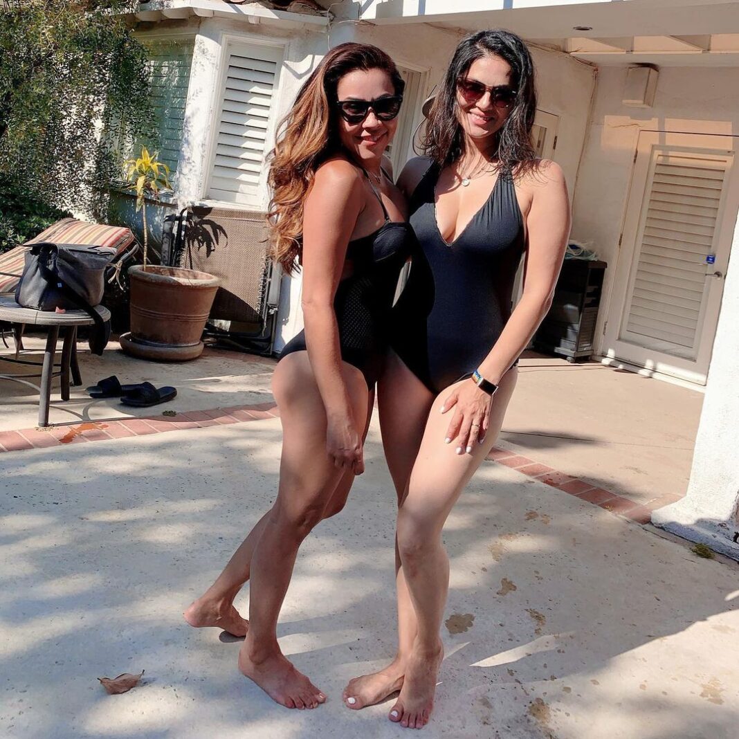 Sunny Leone Instagram - With my very close friend @nuria.contreras thanks for having all of us over! So nice to go swimming!! Love you!