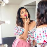 Sunny Leone Instagram - 💋 Me 💞 . . #Kissmepink by @starstruckbysl 💄🤩 now available at flat 40% OFF only on www.suncitystore.com . . #SunnyLeone #fashion #cosmetics #MadeInIndia #sale #Glam #luxurymakeup #luxury #luxurylifestyle Los Angeles, California