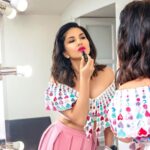 Sunny Leone Instagram - 💋 Me 💞 . . . . #Kissmepink by @starstruckbysl 💄🤩 Sunny Leone