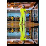 Sunny Leone Instagram - Wanna see me in Double Role? Follow my official account only on @indiatiktok 😘 ~~~~~~~~~~~~~~~~~~~~~~~~~~~~ Love this #MirrorEffect by @ur_smartmaker #SunnyLeone #TikTok #SunnyOnTikTok Sunny Leone