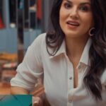 Sunny Leone Instagram - Do you think you can be in the driver's seat? What the Love! now streaming on @netflix_in #WhatTheLove @karanjohar
