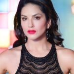 Sunny Leone Instagram – 😘
.
.
Lips: #WildCherry by @starstruckbysl 
Outfit: @hubschgowns
Accessories: @tassels_n_dazzles
Styled by @hitendrakapopara
Styling Asst @shiks_gupta25 & @sameerkatariya92
HMU @tomasmoucka @jeetihairtstylist Sunny Leone