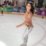 Sunny Leone Instagram - Dubai diaries!! ⛸ 😍😍😍#dubai #SunnyLeone Dubai, United Arab Emirates