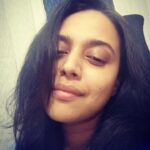 Swara Bhaskar Instagram - Life is really not black or white! There’s grey.. and lots of it 🤓😬😹 #dhaltijawaani #hellobudhapa #noshameinmygame #positiveageing
