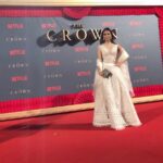 Swara Bhaskar Instagram - At the Season 02 premiere of @thecrownnetflix in @khoslajani ❤️ with @chopard jewellery & @maliniagarwalla clutch.. Styled by @chandiniw; make up: @scarlettrainermua Hair: @nataliasouza_hair Yes, also freezing my ass off!!! 🤣🤣🤣🤣🙈🙈🙈 Odeon Lecister Square