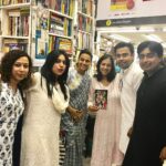 Swara Bhaskar Instagram – The #Friends u grow up with are always special! As are the places where these friendships took root.. Like Bahri Sons Bookstore in #KhanMarket.. ❤️ where else would we celebrate BFF #PrashantJha ‘s book #howthebjpwins Congrats Jha!! 🙌🏾🙌🏾🙌🏾🙌🏾🙌🏾 #happiness #VeereyDiBook #YaariDosti