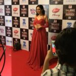 Swara Bhaskar Instagram - Life in the #limelight !! #lightscameraaction #bigzeeentertainmentawards2017 in @shehlaakhan with @gbtbetrue Styled by @dibzoo , make up: @bhaskar.chaurasia hair: @suni444d #posing #gameface Yashraj Studio