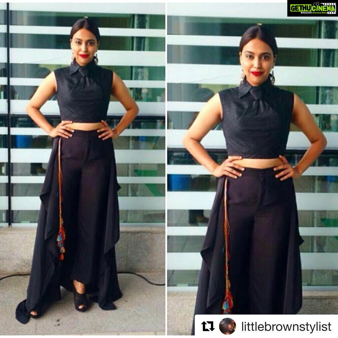 Swara Bhaskar Instagram - Thank uuuuuuuu @littlebrownstylist but its really all @dibzoo & @rupacj ❤️❤️❤️#Repost @littlebrownstylist (@get_repost) ・・・ Swara Bhasker who is known for her amazing roles in movies like "Tanu weds Manu" and "Ranjhana" never stops to surprise her fans by her dress sense. She knows all her flaws and carry them on her shoulders like a boss. She has constantly portrayed characters with strength on screen, spoken about her encounters with molestation and how she never failed to stand-up against the incidents. She is a women of strong words and now she is up-scaling her fashion game too. Here are few of her best ensembles for inspiration: For details check my blog Link in bio. 😊
