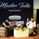 Swara Bhaskar Instagram - In conversation with @mayankw14 after #AnaarkaliOfAarah screening at #jagranfilmfestival2017 #varanasi #mazey #TravellingWithAnaarkali IP Mall & Multiplex