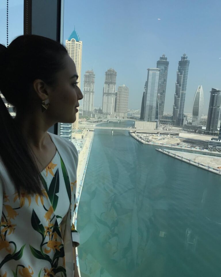 Swara Bhaskar Instagram - Hello #dubai :) Dubai, United Arab Emirates