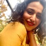 Swara Bhaskar Instagram - I’m smiling but I’m not! 😑😑😑 #myownpickmeup