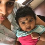 Swara Bhaskar Instagram - Playing #babysitter to little #shanaya while her mother works! #JaishreeKiBeti #ShanayaKiPehliSelfie #babygirl Shanaya be like "Dafuq is a selfie!!??!!" 😹😹😹 #dayathome