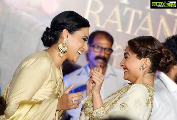 Swara Bhaskar Instagram - Big Congratulations to @sonamkapoor 👏🏾👏🏾👏🏾👏🏾Richly deserved...❤❤❤ Sonam u are a wonderful person and you delivered a tremendously strong yet vulnerable performance in Neerja.. im so happy and glad that you are getting the accolades you deserve.. Here's hoping this is just the start and wishing you many more! #nationalawardwinner #specialmentionsonamkapoor #myfriendrocks