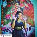 Swara Bhaskar Instagram - Errrrrr!!!!! #MusicLaunch turned #holi celebration!! 🙈 I don't know what im going to say to stylist @dibzoo and designers @nishkalulla & @apalabysumitofficial 😳 i guess.. "Bura na maano Holi hai" 😈😈💃🏿💃🏿💃🏿 #AnaarkaliOfAarah #promotions #DilliHaiKuchBhiHoSaktaHai ❤️