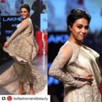 Swara Bhaskar Instagram – #Repost @toifashionandbeauty with @repostapp
・・・
@reallyswara walks for @amoh_byjade on the second day of @lakmefashionwk 
#LakmeFashionWeek #LFW #bollywood #swarabhaskar #5daysoffashion #fashion