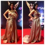Swara Bhaskar Instagram - #posing #sansuicolorsstardustawards #redcarpet #showbiz #gameface #bollywood #lifeinthelights In @hemakaul & @anmoljewellers with @dune_london_india shoes styled by @aeshy HMU: @saracapela ❤️❤️❤️😻😻😻