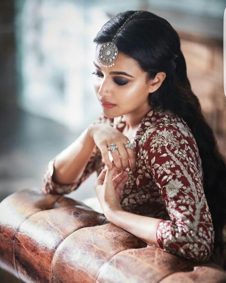 Swara Bhaskar Instagram - For @feminaweddingtimes shot by @rohanshrestha make up @saracapela styled by @payalsinghal ❤️ #ohsothoughtful