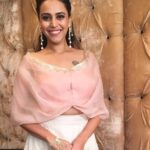 Swara Bhaskar Instagram - In #JadeByMonica&Karishma @jade_bymk and @rejuvenatejewel Jewelry for #TeachersDay Delhi State Teachers Awards! Styled @rupacj Make Up: Anu Kaushik ❤️❤️❤️❤️