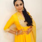 Swara Bhaskar Instagram - Going traditional in @MadSamTinZin @amrapalijewels & @anmoljewellers kadaa for #Rangoli #doordarshan shoot Styled by @rupacj #yellowyellow #happinessisbrightcolours #workmode #gameface