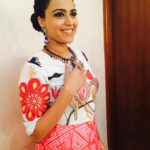 Swara Bhaskar Instagram - The shot where I actually stood still.. :) :) @swativijaivargie @amrapalijewels @rupacj