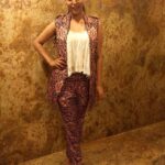 Swara Bhaskar Instagram - In @officialharshharsh for #TimeFoodandNightlifeAwards2016 styled by @aeshy #Bollywood #fashion #thiswaswork #events #strikeapose