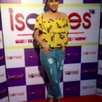 Swara Bhaskar Instagram – Arriving at #ISOMES #noida #Manthan2016 fest.. In #Zara top n #Clarks brogues styled by @aeshy #SpringIsHere :) #fashion #Bollywood #lovemyjob #goodfun