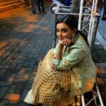 Swara Bhaskar Instagram – The truth about red carpets! They make u want to sink into ur butt.. Even onto the footpath! :p #chinathrowback #sadakchaap #cantdoheelsmorethanonehour :)