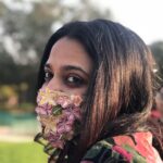 Swara Bhaskar Instagram – No filter. No make up.. just my mask, the mess in my head and this beautiful #DilliKiSardi wala sunlight! 🤓😍 
pic: @shastriveda Sunder Nursery – Delhi’s Heritage Park