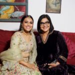 Swara Bhaskar Instagram - Appreciation post for one of the most wonderful, generous and loving people I’ve met! Thank you @kaushikanu Anu ji for all the love, care and kindness.. and of course for doing a Cinderella on me and cleaning me up real nice! 🤓🤓🤣🤣❤️❤️