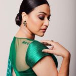 Swara Bhaskar Instagram - A little bit of green goes a looooooong way.. Leheriya Saree: @amitaggarwalofficial Jewellery: @isharya . Styled by: @prifreebee Make-Up: @aakritikochar Hair: @moryalalit Photographs: @lensthing New Delhi