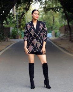 Swara Bhaskar Instagram - All set to open @emperossalon ‘s latest outlet in #DefenceColony #delhi Hellllooooooo winter! Blazer: @rahulmishra_7 Shorts: @geneslhofficial Earrings & lapel pin: @azgaofficial Boots: Stylist's own Styled by @prifreebee Make up: @niketa.kaur Hair: @lawangtamang95 Photographer: @kakkar.madhav New Delhi