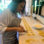 Swara Bhaskar Instagram – Ok so I’m a full #kitchendisaster but… had a BLAST doing an #italianfood cooking class with the amazzzzzzing @kumar.amal chef and magician, founder of @pasta_fresca.ddun .. who patiently taught us to roll and stretch the handmade dough and fill yummmy #agnolotti with delicious things!!!!! WHOLE OTHER LEVEL! Had soooo much fun and got to eat all that delicious pasta toooooo! Lovely initiative to have such activities @dudlymanorbb @vistarooms 💜💜😻😻😋😋 #notanad #reccomended Dudly Manor