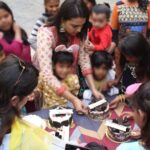 Swara Bhaskar Instagram - Always a good day for cake! ✨♥️ #diwaliwithorphans 🪔💛 4/10/2021 Delhi