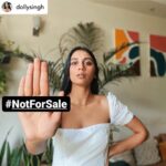 Swara Bhaskar Instagram - 💜💜💜🙏🏽🙏🏽🙏🏽 Posted @withregram • @dollysingh Every day, young girls are being sold like commodities in the market. @reallyswara’s new show #Flesh on @erosnow is so gripping with not just intensity but the sheer reality of it. I am shocked, numbed, but proud of team #Flesh for doing a web series like this that talks about the hard lives of sex trafficking victims! Today I’m taking a stand against human trafficking – tell the world that we are #NotForSale. You too can post a selfie using #NotForSale and carry forward this strong initiative by the entire cast and crew of #Flesh against human trafficking. Tagging my friends @komalpandeyofficial @kushakapila too! #HumansForSale You can watch the episodes pf #Flesh here https://bit.ly/2YoIEC6 @akshay0beroi #SiddharthAnand @dontpanic79 @mahima_makwana @natasastankovic__ @yudi__yudhishtir @vidyamalavade @udaytikekar @mamta10_10 #PoojaLadhaSurti @ridhimalulla #HumansForSale