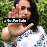 Swara Bhaskar Instagram - Har din, duniya mein koi na koi, kisi na kisi kone mein, #Flesh trade yaani ke human trafficking ka shikaar ban jaata hain. Physical abuse se leke lifelong emotional trauma tak, inke ghanv dekh kar aur sun kar I always wonder ki iss "dhandhe" ko kaise roka jaaye? Kahin se toh shuruat karni padegi na. Like ACP Radha Nautiyal, let's stand up against human trafficking! Let everyone know that you or ANYONE else are #NotForSale. I now pass the challenge to my friends @sayanigupta @shikhatalsania @aahanakumra @kkamra @gauaharkhan , and you. Show your support by uploading your picture using #NotForSale and encourage your friends and family to do the same. Watch how I a.k.a ACP Radha, take on the human trafficking mafia and show them that no one is up for sale in my show 'Flesh' streaming now only on Eros Now - link in bio @akshay0beroi #SiddharthAnand @dontpanic79 @mahima_makwana @natasastankovic__ @yudi__yudhishtir @vidyamalavade @udaytikekar @mamta10_10 #PoojaLadhaSurti @ridhimalulla #HumansForSale @erosnow