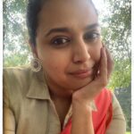 Swara Bhaskar Instagram - A sari, a park, a walk, a book.. a happy morning! 💛✨ #smalljoys #gratitude Sunder Nursery