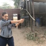 Swara Bhaskar Instagram - The first gun training session for #flesh #fleshwebseries ! Suffice it to say- there’s a reason.. a very good reason why I’m not a cop!!!!! 🤣🤣🤣🤣🙈🙈🙈🙈 @erosnow @dontpanic79 @mamta10_10 #throwback #bts #asliyat #aukaat