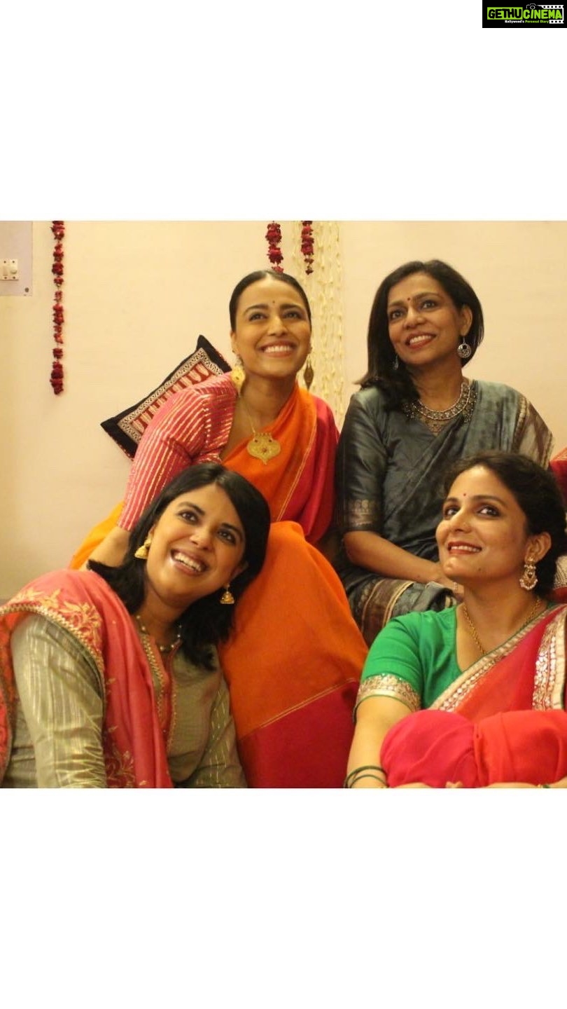 Swara Bhaskar Instagram - We celebrate my mama uniting (finally) with his college sweetheart.. and host her mehendi cum bridal shower at home. Some joy in this pandemic ka mahaul! Welcome to the fam @shefalika_gandhi 😍😍🙏🏽🙏🏽 Credits: @shastriveda @bhoomilogy @amrit_jnu @irabhaskar9 @cudayb @vikaesh5 @shastrivanita @sanakapoor5 My outfit : @raw_mango