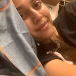 Swara Bhaskar Instagram – Cuddles from #HukumSinghTheCat are getting me through this lockdown.. Discovery: Kitten purrs are healing! 😻 #HukkiCuddles for hard times.. Stay safe everyone!