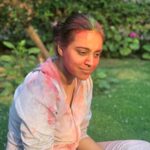 Swara Bhaskar Instagram - Holi Zen! #holi #buranamanoholihai ❤️🧡💛💚💙💜🖤🤍🤎