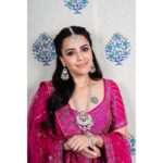 Swara Bhaskar Instagram - My #arrangedmarriage wali pic!!! 😎🥳🤷🏾‍♀️ All set for #MalooWedsPhiloo in Outfit: @jade_bymk Jewellery: @amrapalijewels Styled by: @dibzoo Make up: @snehajrathi @beautybysnehajrathi Hair: @stylistsony Pics: @jaipur_ka_batman Assisted by: @jojo_wheelie #slaytheday #slayteam #shaadiseason #shaadi #jadebymonicaandkarishma #indianwedding #fashion #indianfestivewear Jaipur