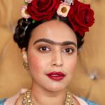 Swara Bhaskar Instagram - For my first Halloween costume party, I dressed up as the iconic and legends Mexican artist Frida Kahlo. Here’s how make-up Godmother @kaushikanu @anukaushikstudio transformed me.. special thanks to @anupamaadayal for the perfect outfit. Jewellery my @amrapalijewels stash! Video by Team @considerdoneindia Watch and enjoy!!
