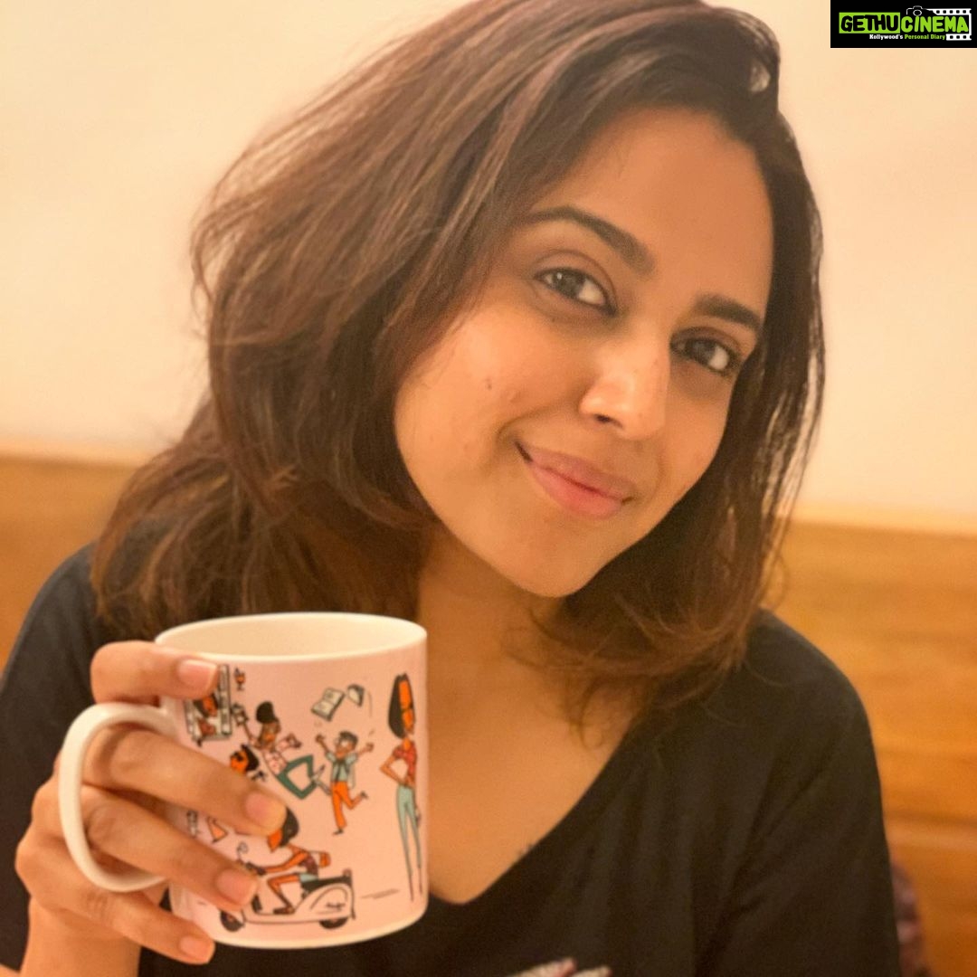 Swara Bhaskar Instagram - I’m an absolute chaikhor.. but today I raise a special chai toast! I raise my cup of chai to join #chaiathon a very special marathon to raise awareness and money for CML patients in India. CML: chronic myeloid Leukaemia is a type of blood cancer that is chronic but can be treated and contained. 22nd sept is World CML day and in Chaiathon , each cup of chai you raise is a Rs. 100 pledge for CML patients via @chaiforcancer and #FriendsOfMax support group arm of @themaxfoundation .. i pledge to raise a cup everyday for this amazing cause. Pls do the same! Take a Chai selfie, post it and tag @vvsquare the powerhouse warrior behind this effort, @themaxfoundation and @chaiforcancer #Chaiathon and make your pledge. The log onto www.chaiforcancer.org and DONATE! 🙏🏿♥️ #notanad #choosejoy #spreadjoy