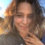 Swara Bhaskar Instagram - Sun kissed, wispy & unfiltered #moscow Moscow, Russia