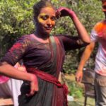 Swara Bhaskar Instagram - All Holi’d up with these party animals!🙌🏾🙌🏾🥳🥳🥳🥳 #bachpankedost #holi #friends #family New Delhi