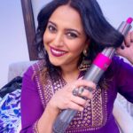 Swara Bhaskar Instagram – Been shooting back to back but I can never miss #raakhi with my brother; even if it’s virtual this year! And even virtual celebrations deserve dressing up! ✨✨✨

Just a quick styling sesh with my Dyson Airwrap in between shots,  for lovely bouncy curls 😍

Happy Rakhi everyone, along with protecting our sibling bond let’s try to protect our hair also from extreme damage ✨ with @dyson_india

Outfit: @parisasbysajni 

#GoodByeExtremeHeat #DysonHair #DysonIndia #collaboration My vanity