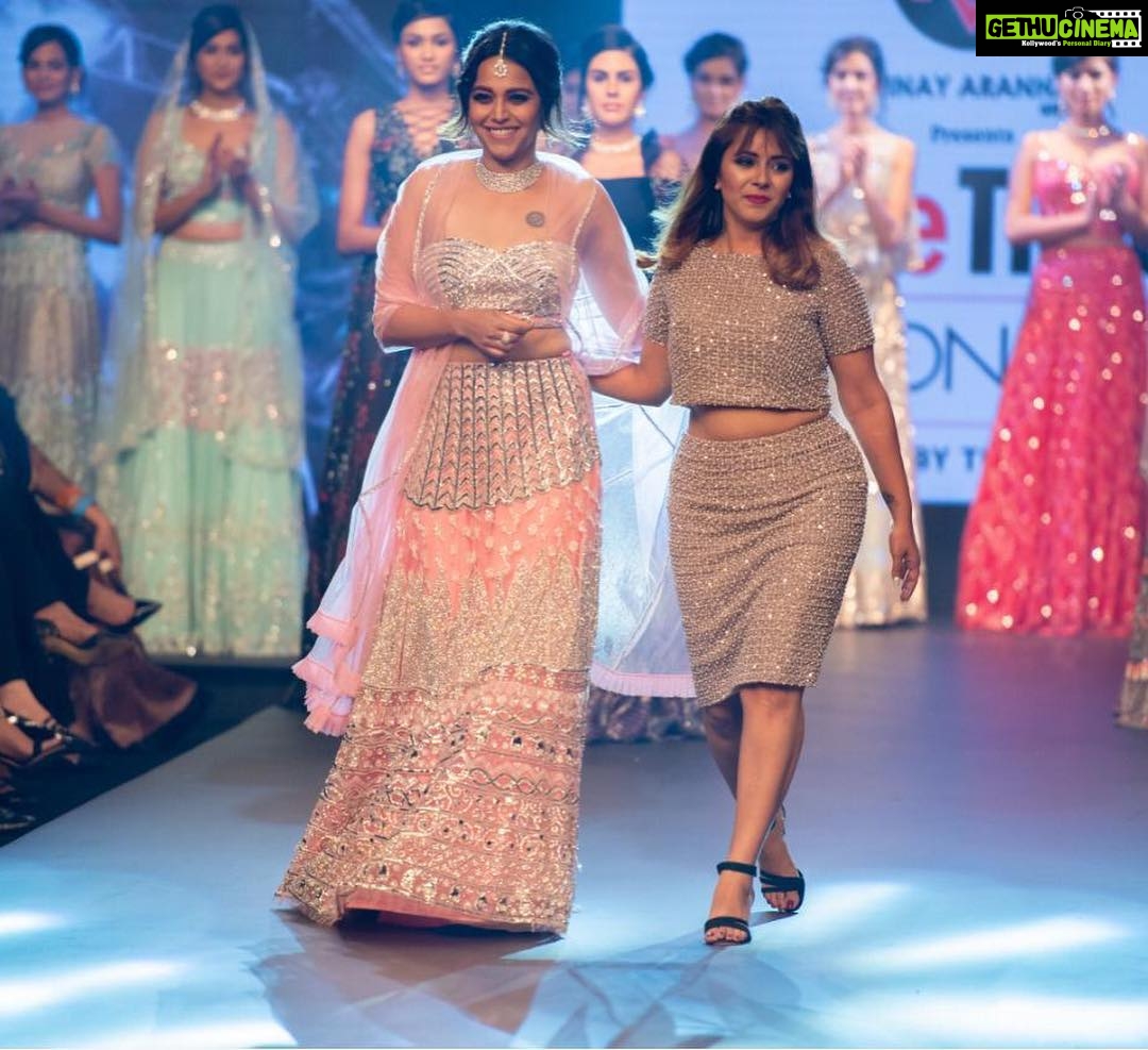 Swara Bhaskar Instagram - #TheWeekThatWas Showstopper for designer @soshaibysofi at the @timesfashionweek #pune #punetimesfashionweek2018 Love this baadlaa embroidered outfit befitting a Spring-summer bride.. with jewellery by @anmoljewellers Make up: @saracapela Hair: @rupali.dhumal coordination: @dreambigmakebig events.. #showstopper #throwbacktuesday #throwback Pic credit: @saneshashank The Westin Pune Koregaon Park