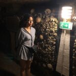 Swara Bhaskar Instagram - Customary tourist pic with the long dead.. because you know.. kabr mein bhi hum #Instagram update karengey! #compulsiveinstagrammer 🙈🙈🙈🤦🏾‍♀️🤦🏾‍♀️🤦🏾‍♀️🤣🤣🤣🤣 Take a tour of the #CatacombsOfParis with me on my InstaStory.. its up now! #travelgram #Paris #macabre Catacumbes Paris